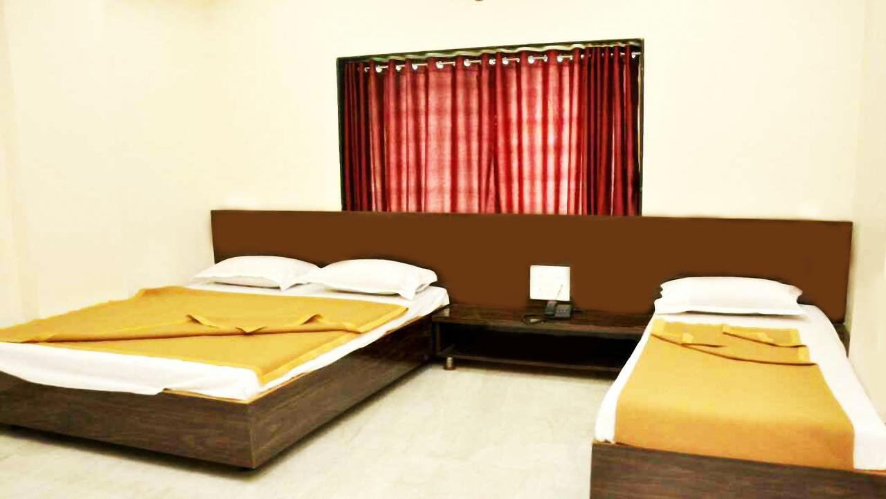Sai Rajaram Palace Shirdi Exteriör bild
