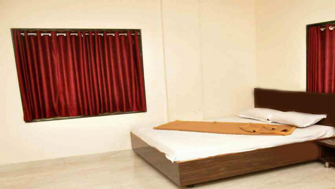 Sai Rajaram Palace Shirdi Rum bild